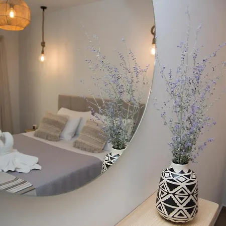 Iroko Naxos Semi-basement דירה Naxos City
