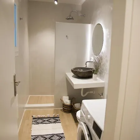 Iroko Naxos Semi-basement Apartment