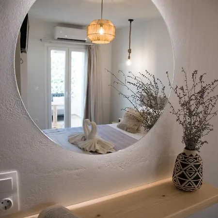 Iroko Naxos Semi-basement * Naxos City
